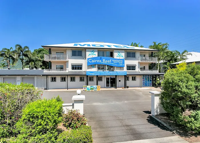 Cairns Reef Apartments & Motel